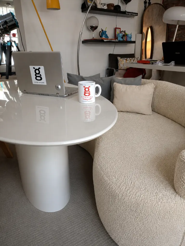 sofa-Sillon-curvo-organico-bucle-blanco