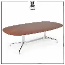 Mesa oval de madera con base cromada.webp
