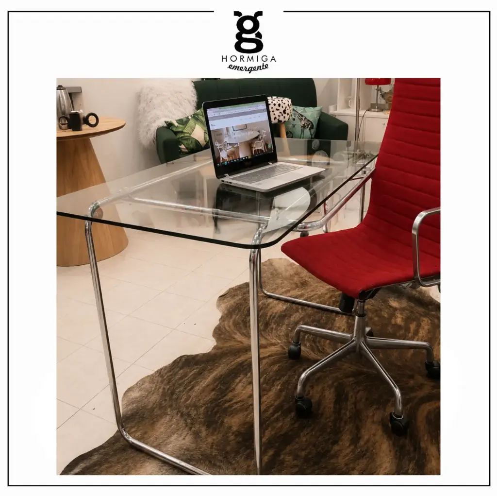 Mesa Breuer de Vidrio | Escritorio de Diseño Minimalista